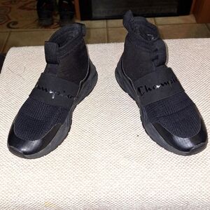 Champion 7.5W men's high top black sneakers.